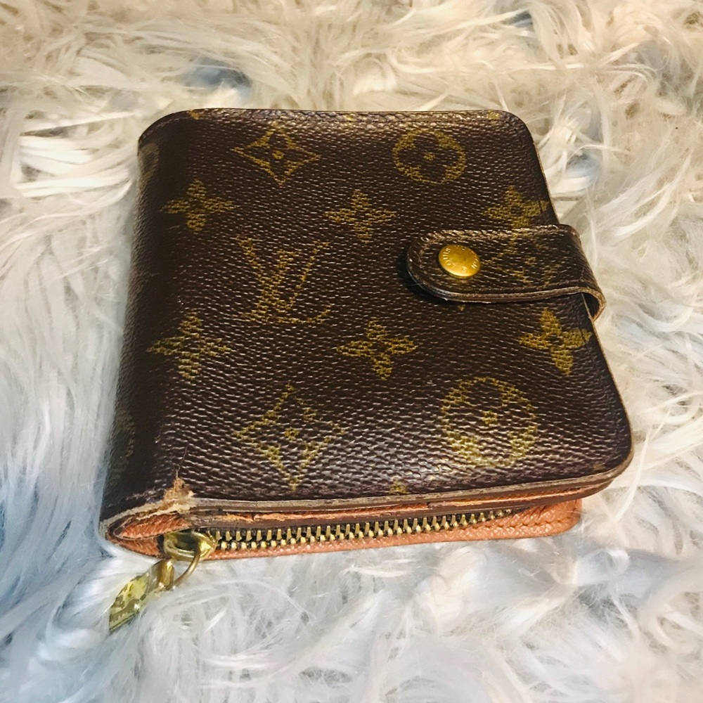 AUTH Louis Vuitton Compact Zippy CA1928